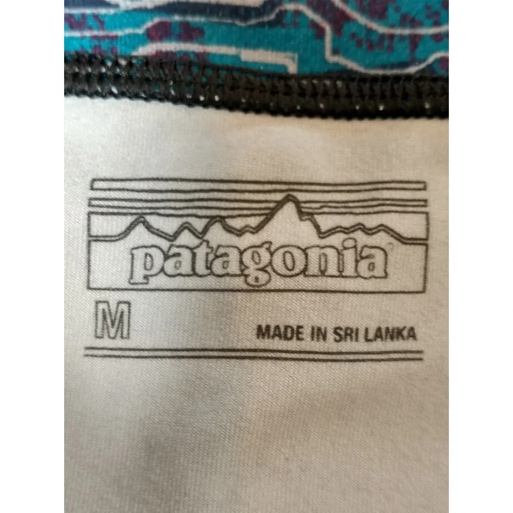 Patagonia Crop Leggings Gorpcore Womens Medium Purple Teal Mountain Print Yoga - Picture 7 of 16